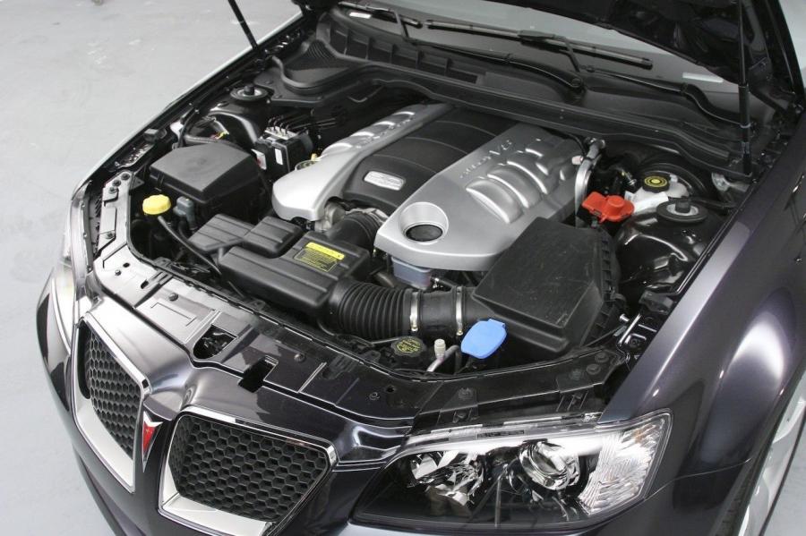  Pontiac G8 ST 2008 года  (фото 14 из 18)
